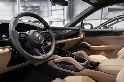 Porsche Cayenne Coupe E-Hybrid Black Edition