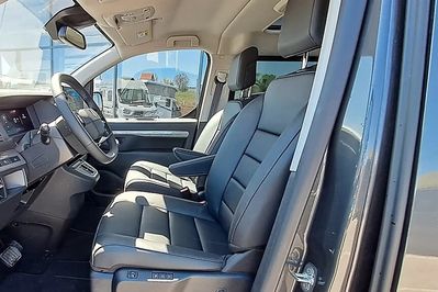 Peugeot Traveller Long  L2H1 Business VIP EAT8