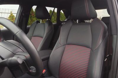 Suzuki Across 2.5 Plug-in Hybrid Elegance 4WD CVT