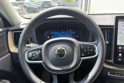 Volvo XC60 B5 B AWD Plus Dark