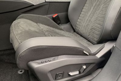 Peugeot 5008 GT 1.2 mHEV e-DCS6