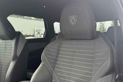 Peugeot 5008 GT 1.2 mHEV e-DCS6