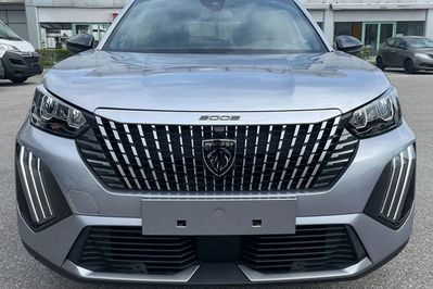 Peugeot 2008 Allure e-DCS 1.2 mHEV