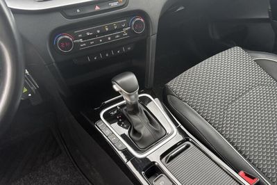 Kia Ceed L 1.5 T-GDI  DCT