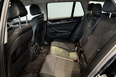 BMW Seria 5 518d Advantage aut