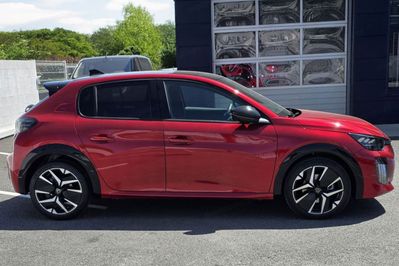 Peugeot 208 GT eDCS 1.2 mHEV
