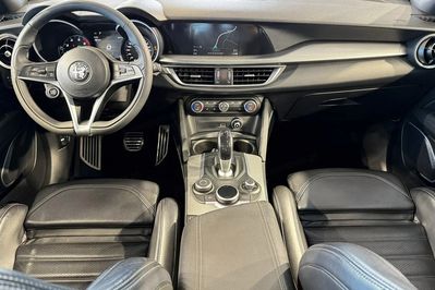 Alfa Romeo Stelvio Turbo Executive Q4