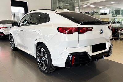 BMW iX2 eDrive20 M Sport