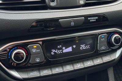 Hyundai i30 1.0 T-GDI Smart DCT