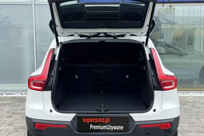 Volvo XC40 B3 Plus Dark