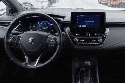 Suzuki Swace 1.8 Hybrid Premium Plus CVT