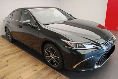 Lexus ES 300h Business Edition 2.5 E-CVT