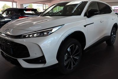 MG HS 1.5T HEV+ Exclusive aut