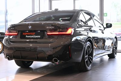 BMW Seria 3 330i xDrive M Sport sport-aut