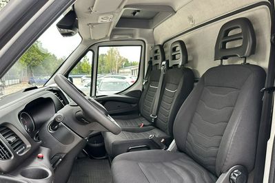 Iveco Daily 35S18 Plandeka + Winda