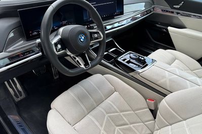 BMW Seria 7 M760e xDrive