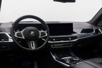 BMW X7 M60i xDrive