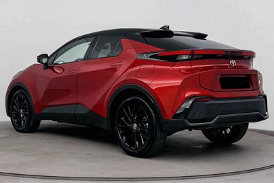 Toyota C-HR GR Sport 2.0 Hybrid Dynamic Force Plug-in