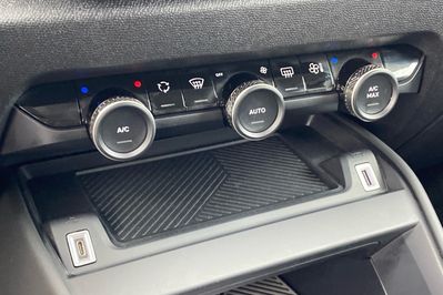 Citroen C4 Shine 1.5 BlueHDI EAT8