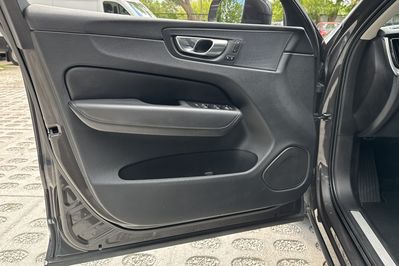 Volvo XC60 T6 Plug-In Hybrid AWD Plus Bright