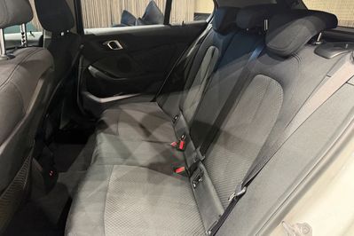 BMW Seria 1 118i Advantage aut