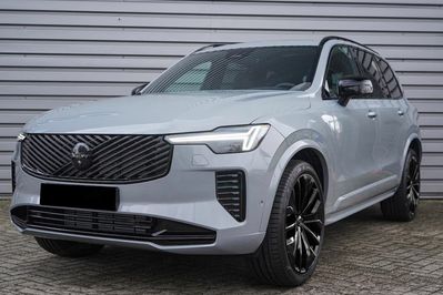 Volvo XC90 B5 B AWD Ultra Black Edition