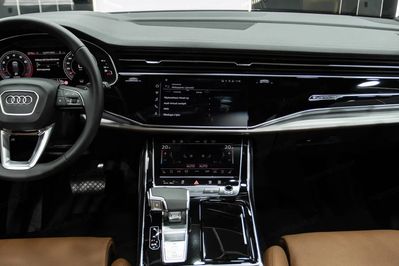 Audi Q8 55 TFSI quattro