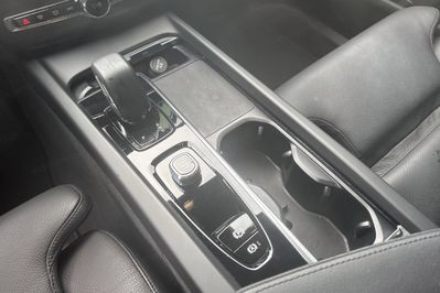 Volvo XC60 B5 B AWD Plus Dark