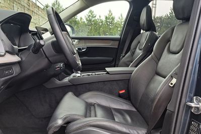 Volvo XC90 T8 AWD Plug-In Hybrid Ultra Dark 7os aut