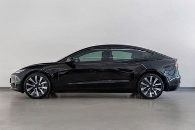 Tesla Model 3 RWD
