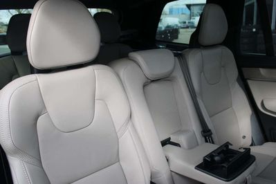 Volvo XC90 T8 AWD Plug-In Hybrid Ultra Dark 7os
