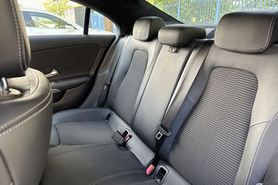 Mercedes CLA 200