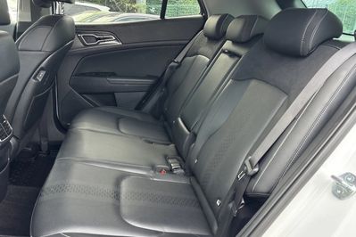 Kia Sportage 1.6 t-Gdi Hev Business Line 2WD