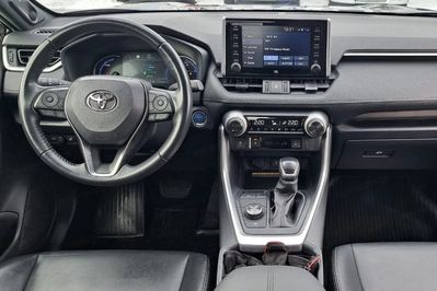 Toyota RAV4 2.5 Hybrid Black Edition by JBL 4x4