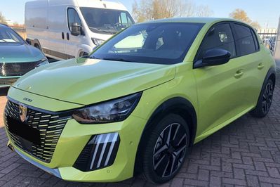Peugeot 208 GT e-DCS6 1.2 mHEV