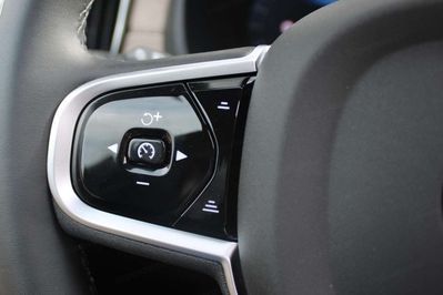 Volvo XC90 T8 AWD Plug-In Hybrid Ultra Dark 7os