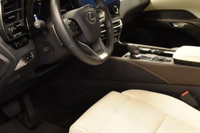 Lexus RX 350h Omotenashi