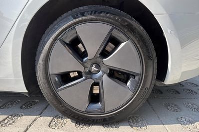 Tesla Model 3 Standard Range Plus