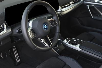 BMW iX2 eDrive20