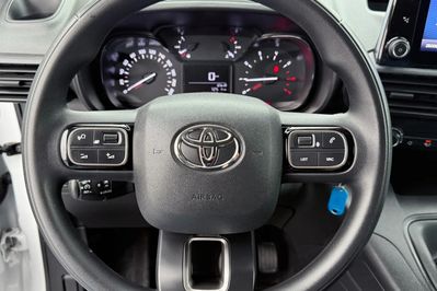 Toyota Proace City 1.5 D-4D Long