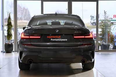 BMW Seria 3 330i xDrive M Sport