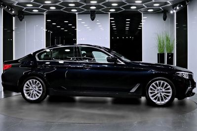 BMW Seria 5 530e xDrive Luxury Line