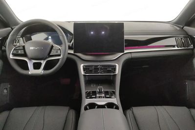 BYD Seal U DM-i  Design AWD