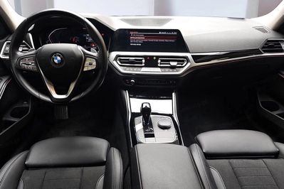 BMW Seria 3 Touring 330i xDrive