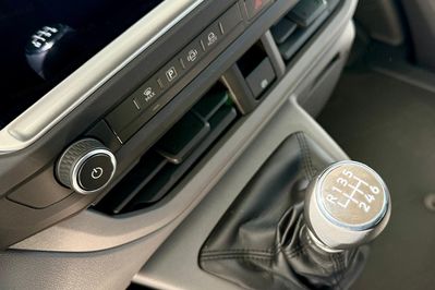 Volkswagen Transporter Zabudowa Brygadowa TDI L2H1 Plus