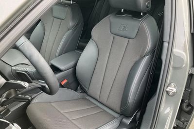 Audi A4 40 TDI mHEV Quattro S Line S tronic