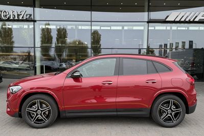Mercedes GLA 220  4-Matic AMG Line