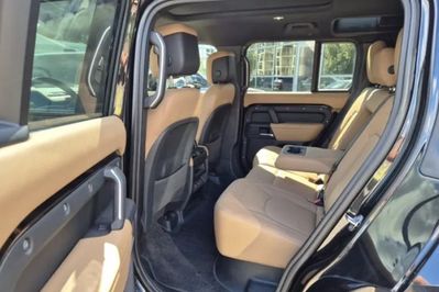 Land Rover Defender 110 D250 X-Dynamic HSE