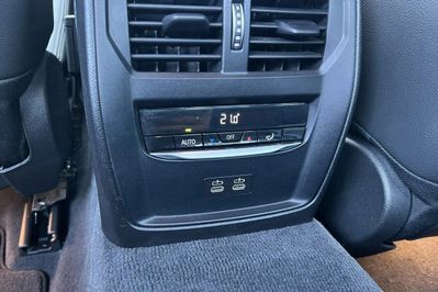 BMW Seria 3 320i Sport Line