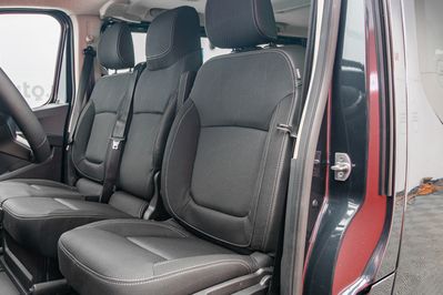 Renault Trafic Kombi L2H1 AT9